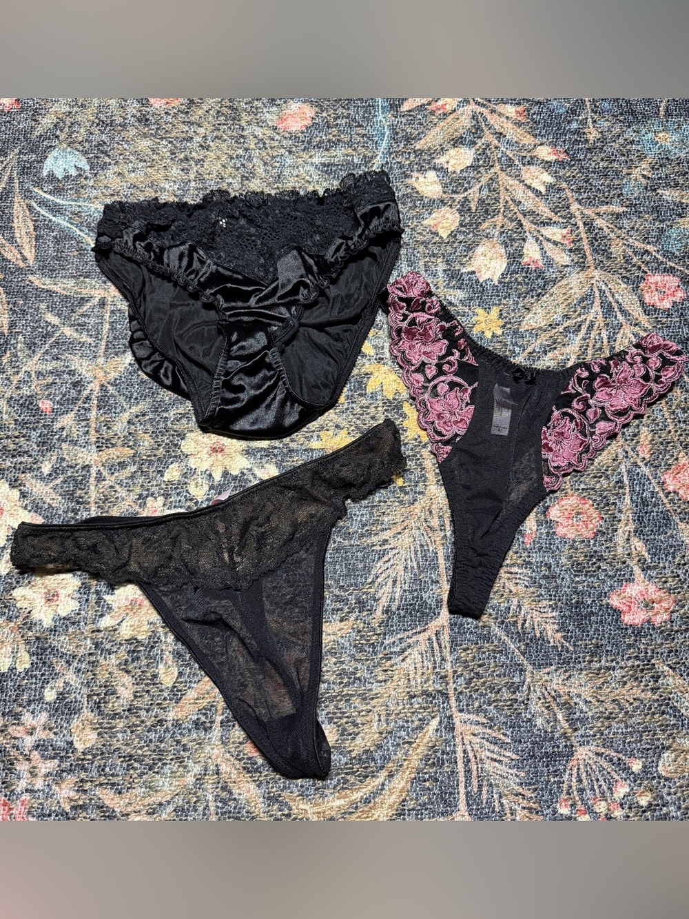 Vintage Victoria’s Secret 90s Y2K Panty Bundle Size M Satin Lace Thong Brief Set